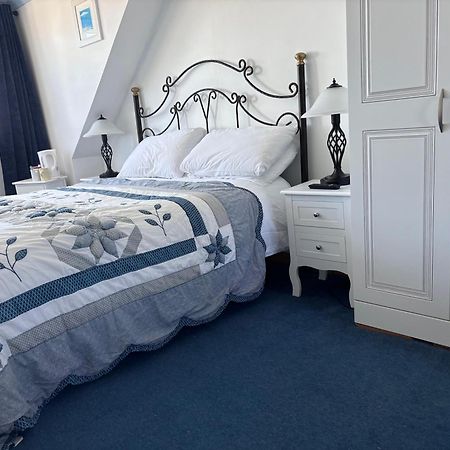 Bonjour Guest House Braye Exteriér fotografie