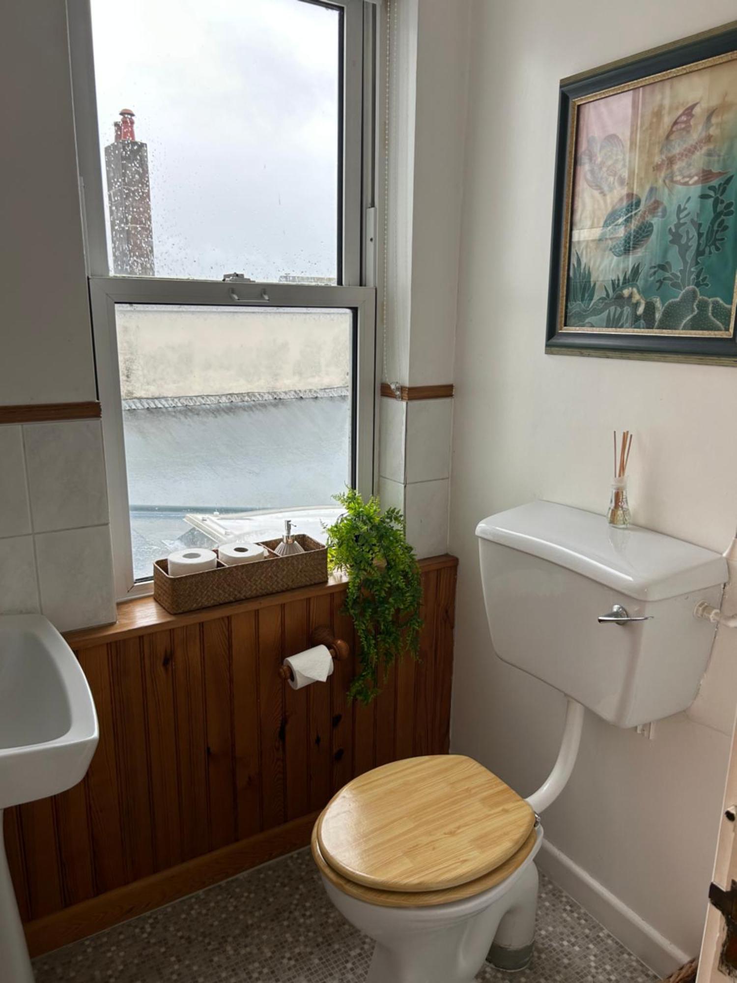 Bonjour Guest House Braye Exteriér fotografie